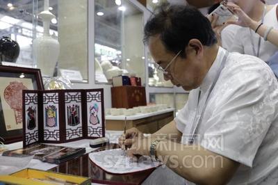 文润河北 冀望未来 第十五届深圳文博会启幕，河北展区全面展现企业创新活力